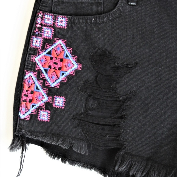 Hollister Black Shorts Farmcore Trashed Boho Pink Quilt Patchwork Jeans - Picture 3 of 8